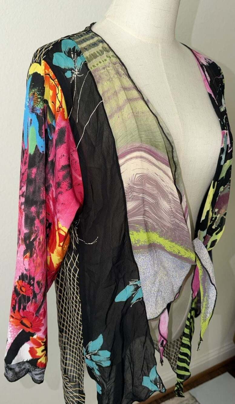 Multi-Color Abstract Print Open Front Tunic Top - Picture 2 of 8